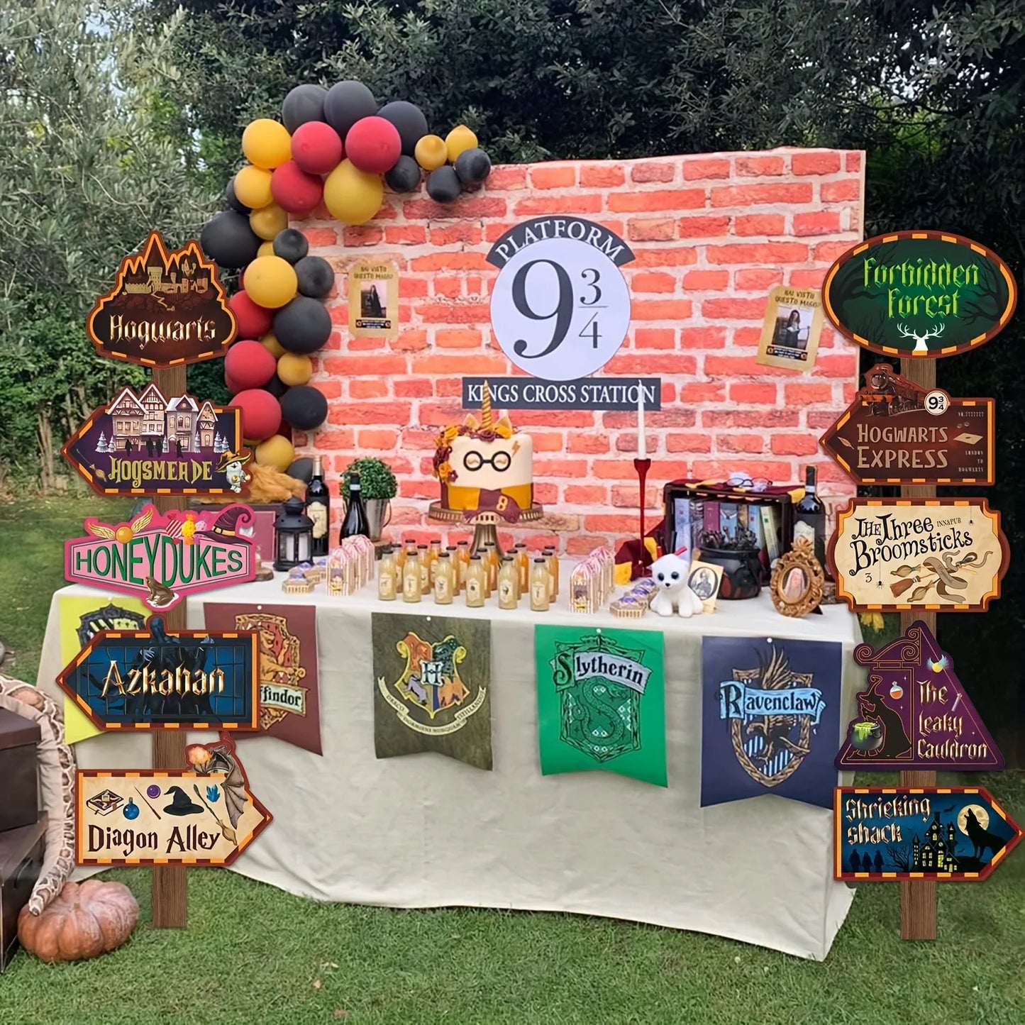 Harry Potter Party Signs (20 Piece Set, Of 10 Signs, 2 Each)